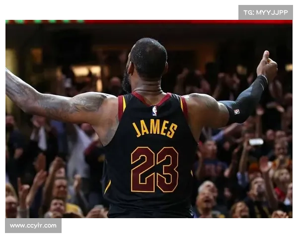 NBA官方晒出詹姆斯历年万圣节装扮 本人转发:万圣节快乐🎃 NBA官方晒出詹姆斯历年万圣节装扮 本人转发:万圣节快乐🎃
