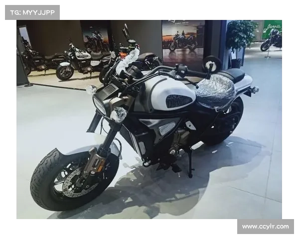 “钱江肥霸”!QJMOTOR闪700实拍,有美式大巡航的味了 “钱江肥霸”!QJMOTOR闪700实拍,有美式大巡航的味了